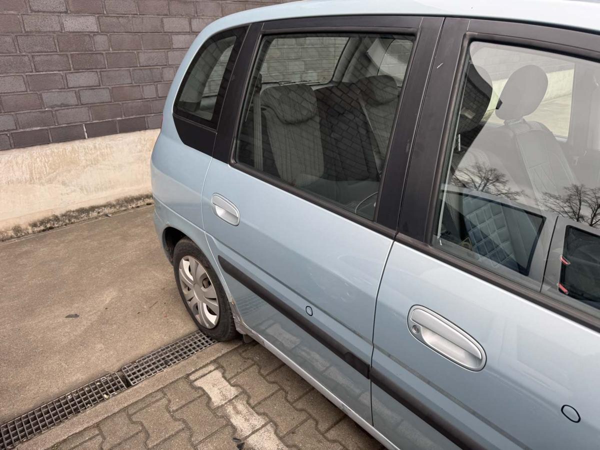 Hyundai Matrix original T&uuml;r hinten rechts VS Celadon Blue Rohbau Bj.2009